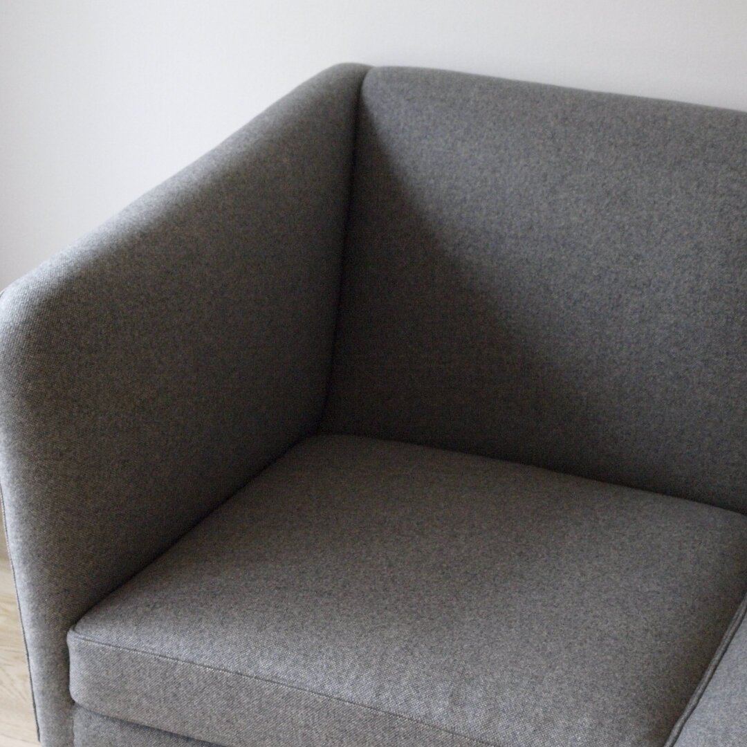WEGNER AP 18 SOFA – detalje af nyt betræk